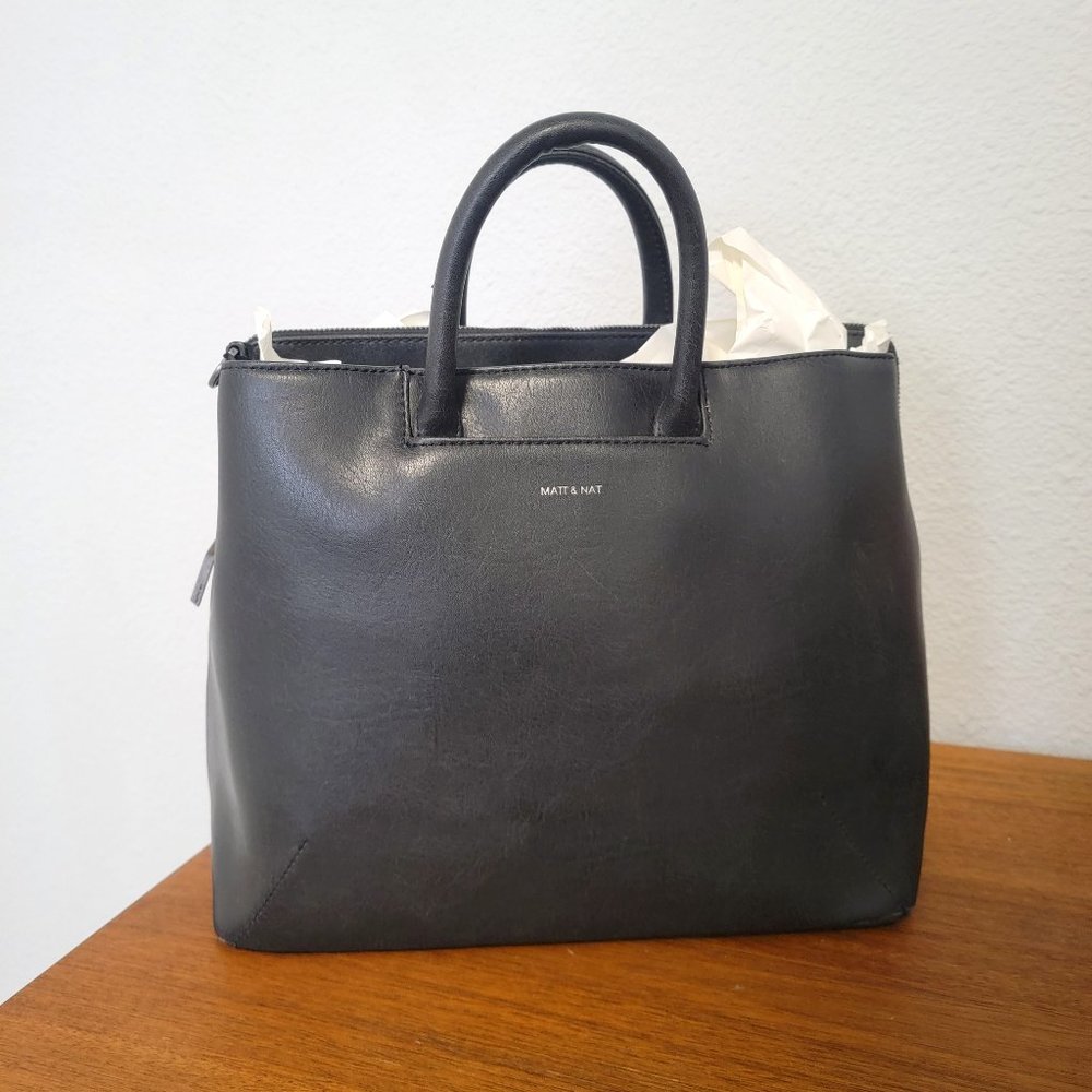 Matt & Nat Travel Bag (fits a 13" laptop)—Vegan Leather